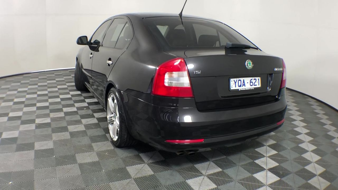 <p>Qty of Assorted Stauff Clamps, Pallet</p>