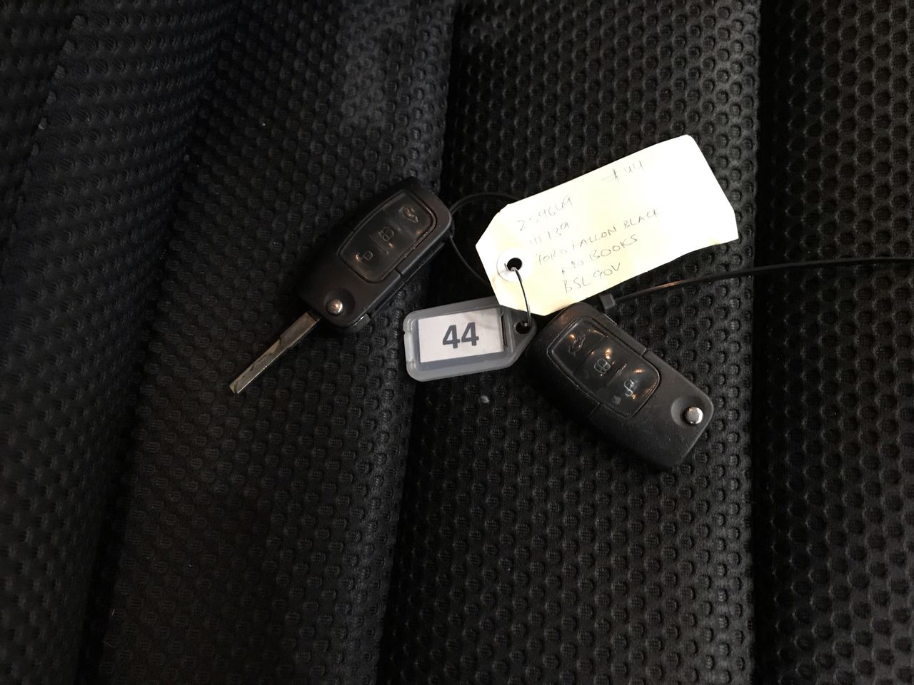 Jules Roy Pinot Noir 2024 (6x 750mL), France.