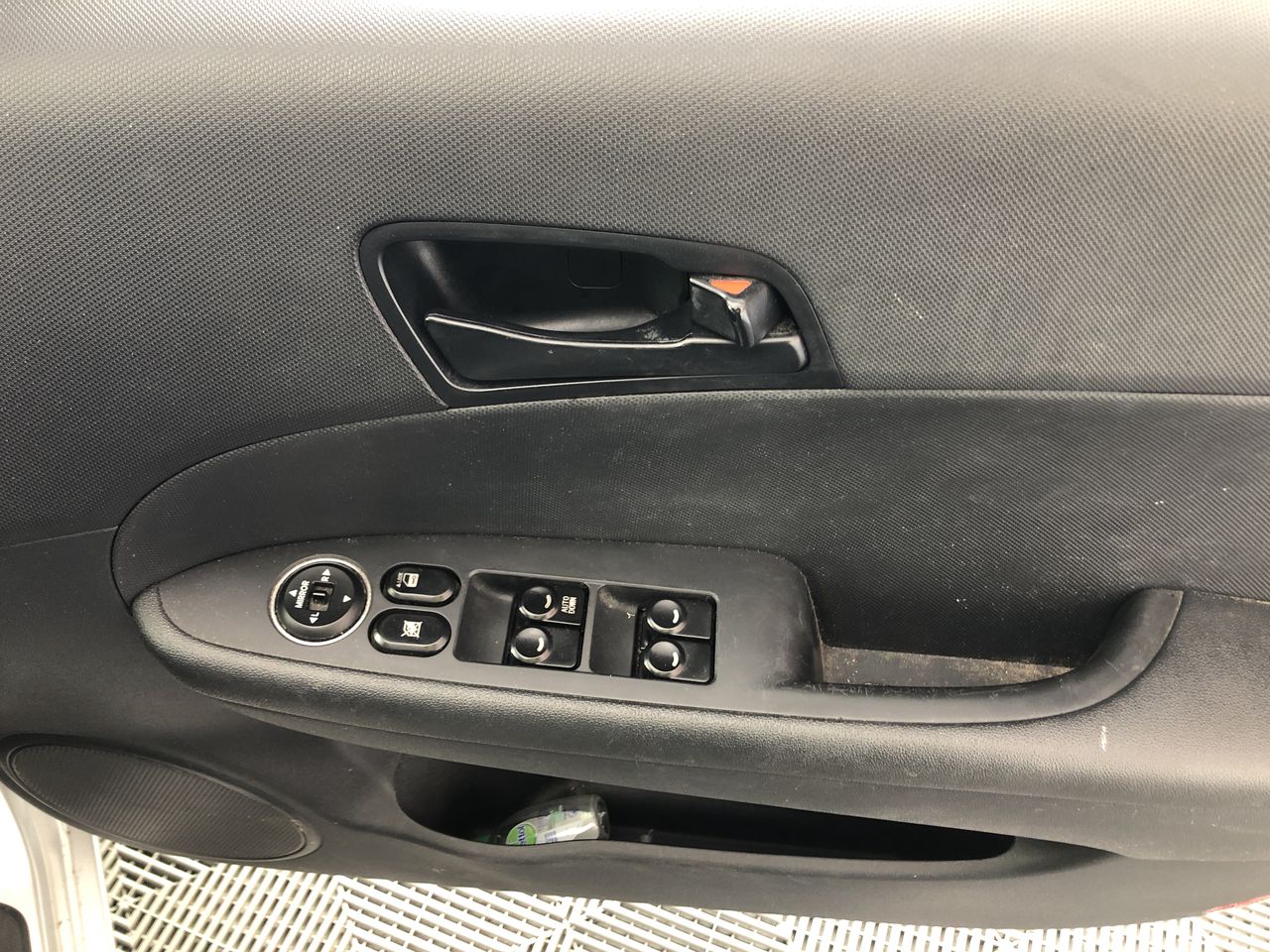 Honeywell Safes & Door Locks - Bedroom Door Knob with Lock and Key - Lockin