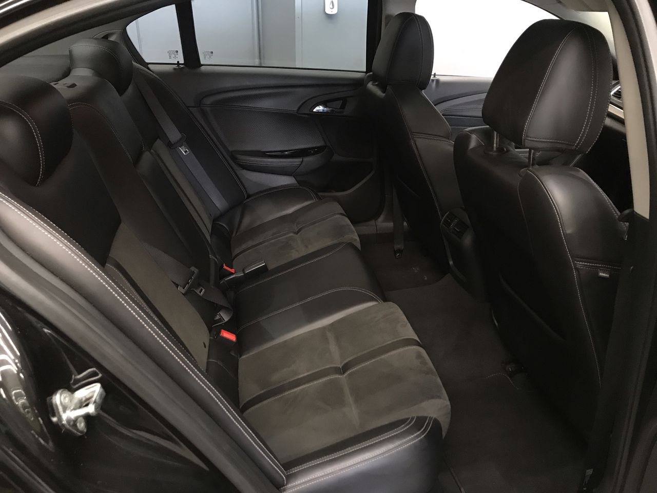 Jules Roy Chardonnay 2023 (6x 750mL), France.