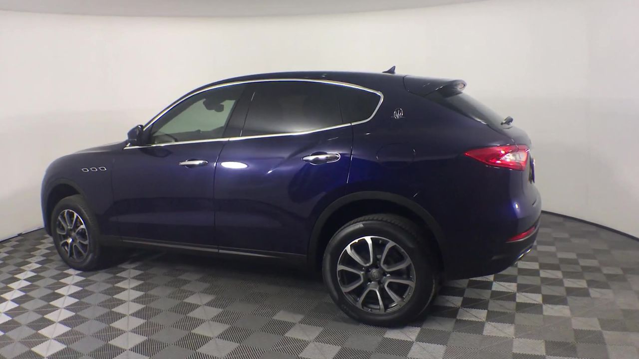 Wolf Blass Yellow Label Sauvignon Blanc (6x 750mL).