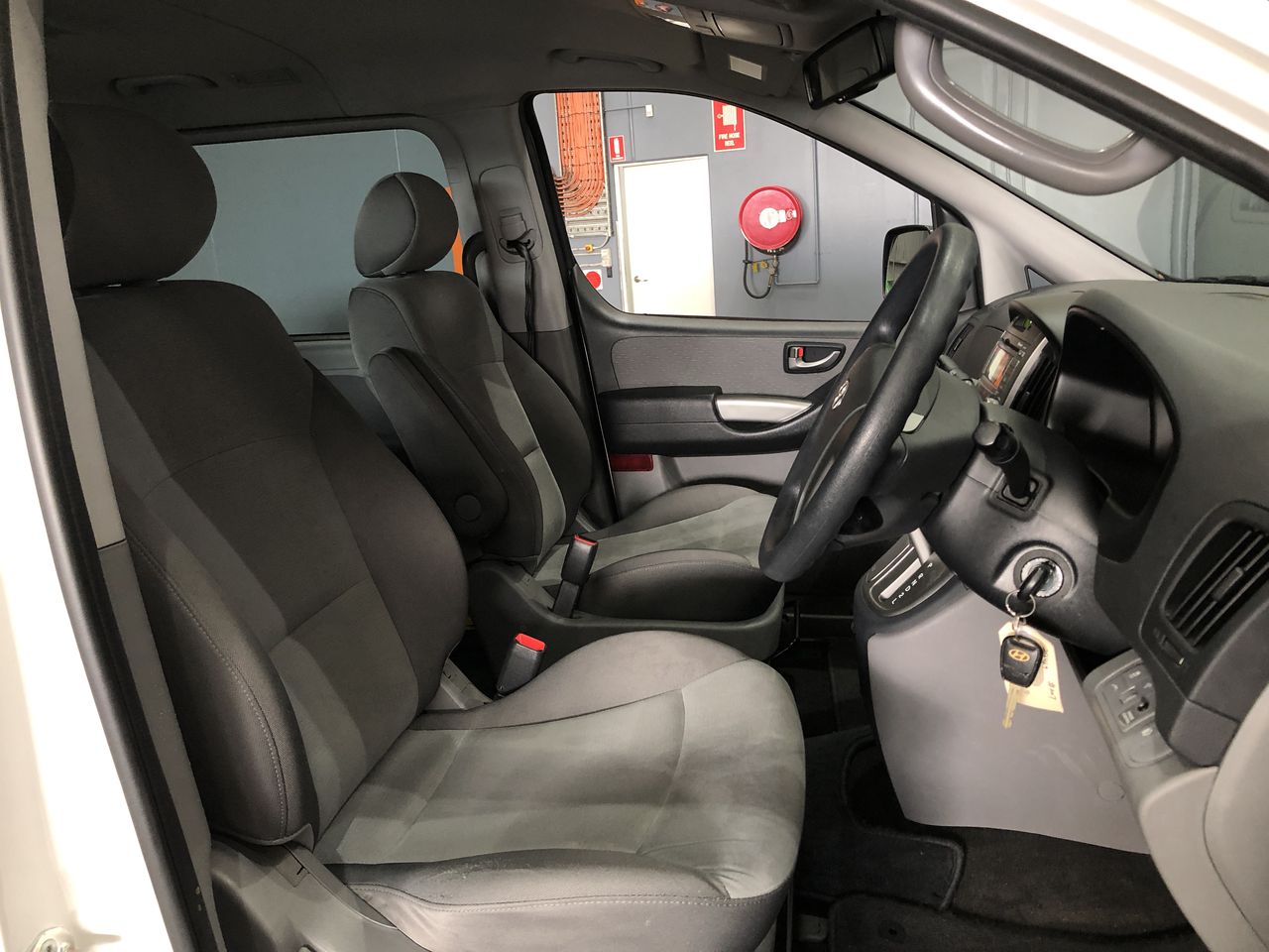 Pierre Delize Blanc De Blancs Brut NV (6x 750mL), France.