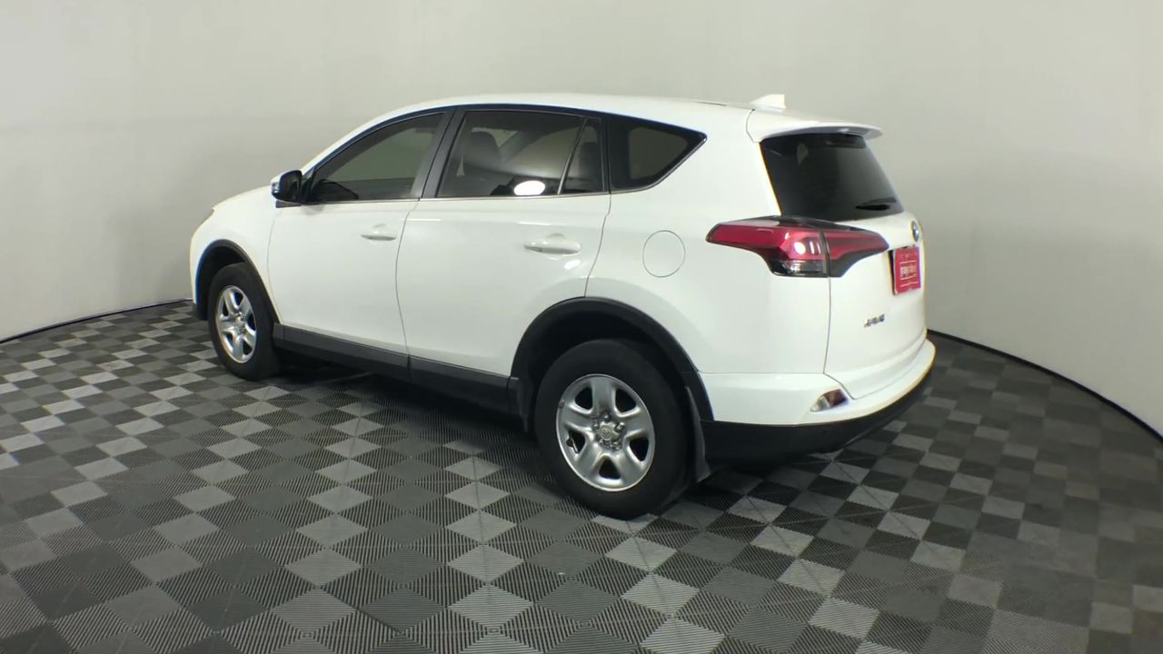 The Bowler Cleanskin Moscato 2024 (12x 750mL) SA