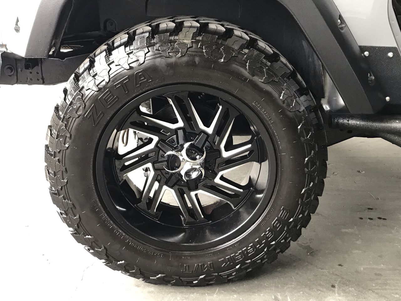 230 Strong Men Cleanskin Shiraz 2022 (12x 750mL) SA