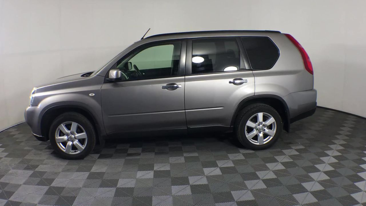 Designer Gold & Black Beaded Dainty Necklace with Round Drop Pendant