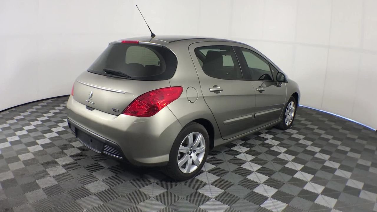 2005 Hyundai Accent LS Automatic Hatch