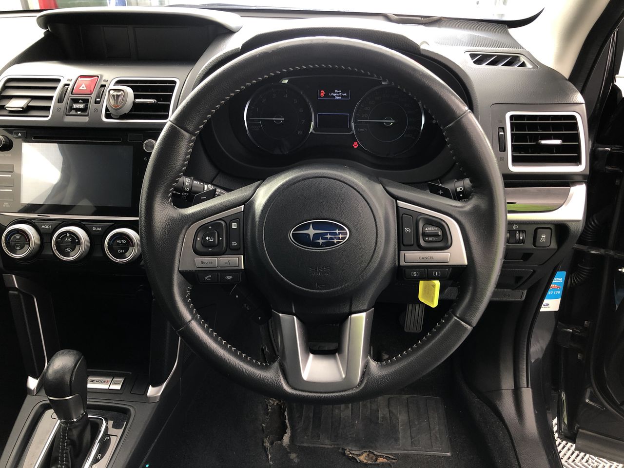 END OF LEASE SALE: 10" portable Carplay