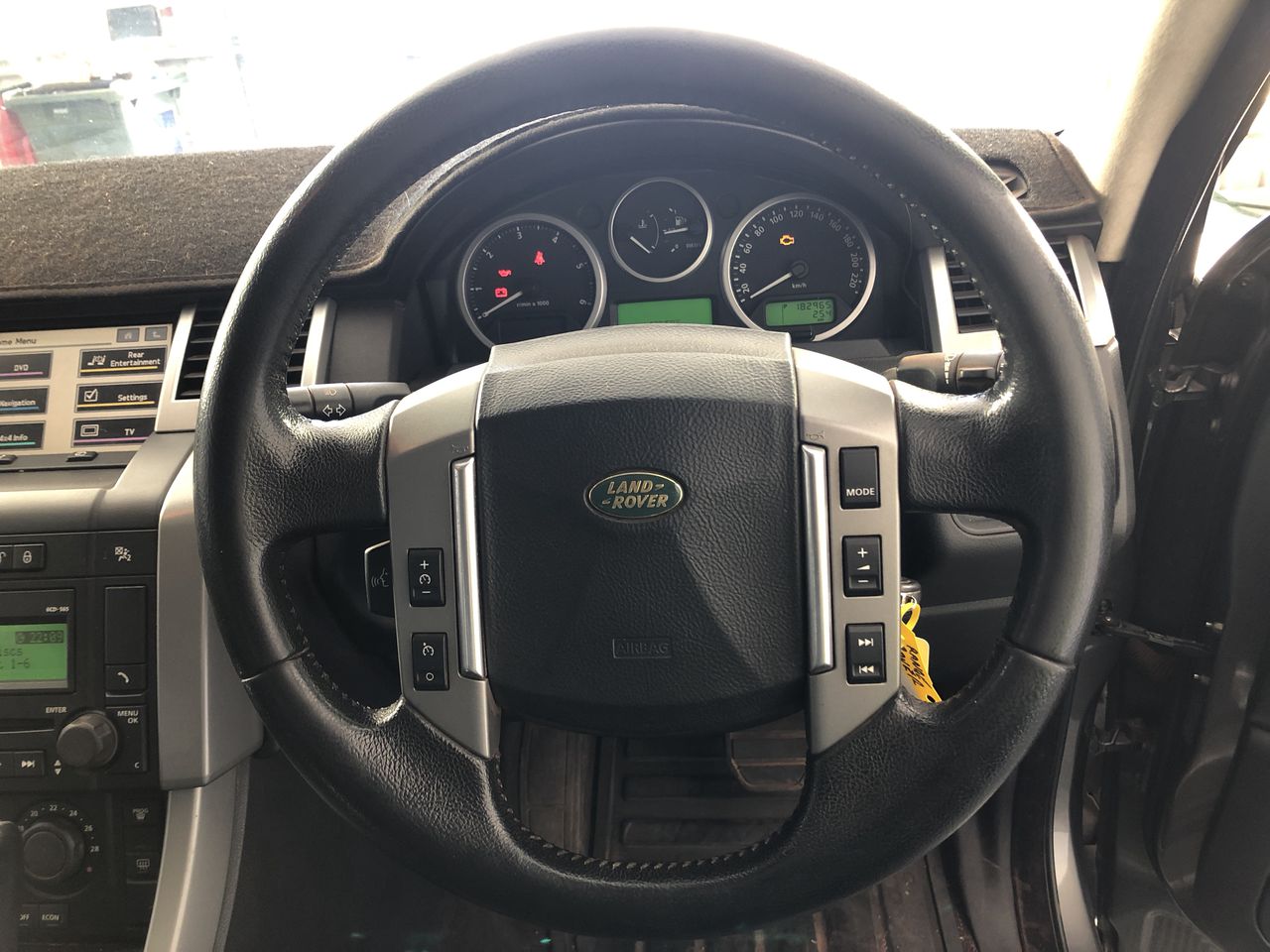 2019 Mahindra XUV500 W6 Wagon