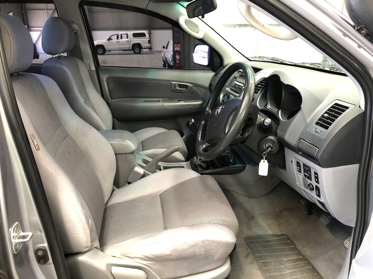<p>2023 Isuzu FYJ 8 x 4 Pantech Truck</p>