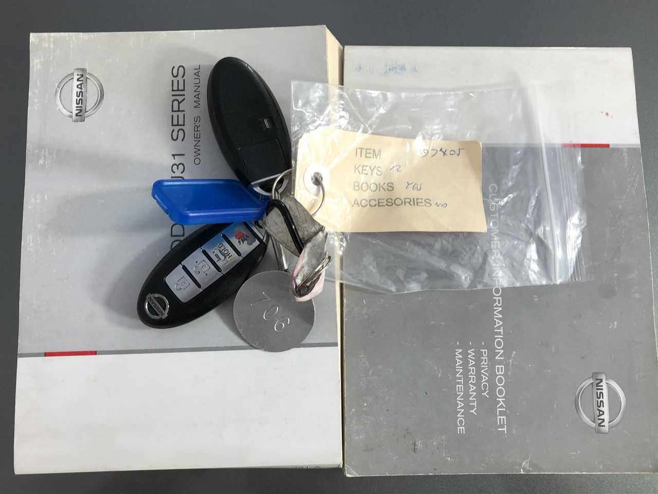 Solt 20L 700W Microwave Black NB: not in original box