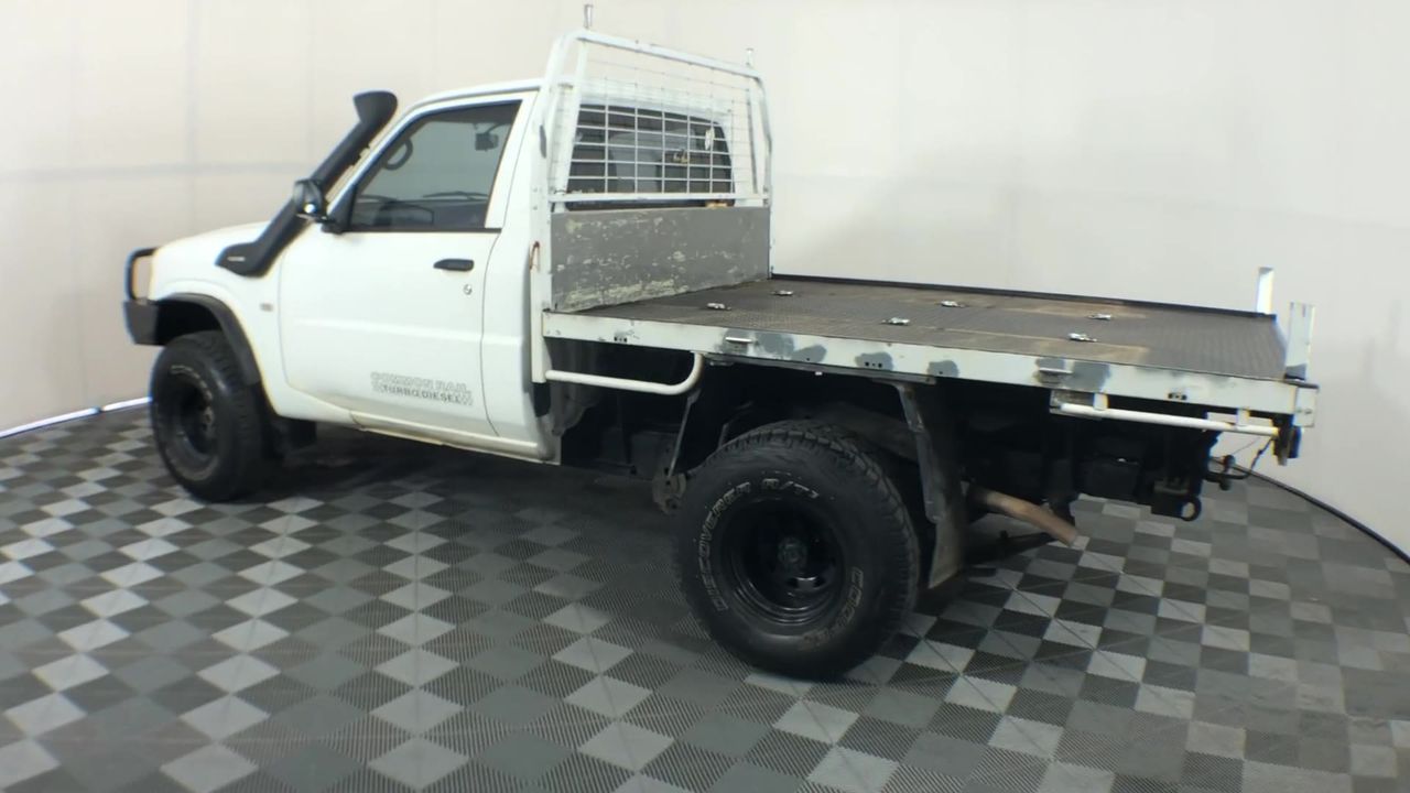 2016 Toyota Hilux SR Diesel