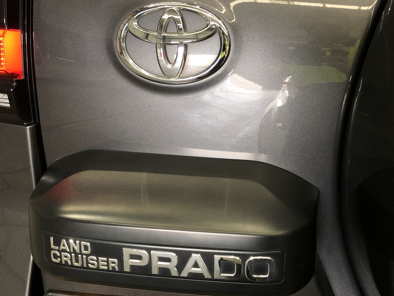 1 OZ 2011 Koala/Australia Coin Finished in 999 Fine Silver in Capsule