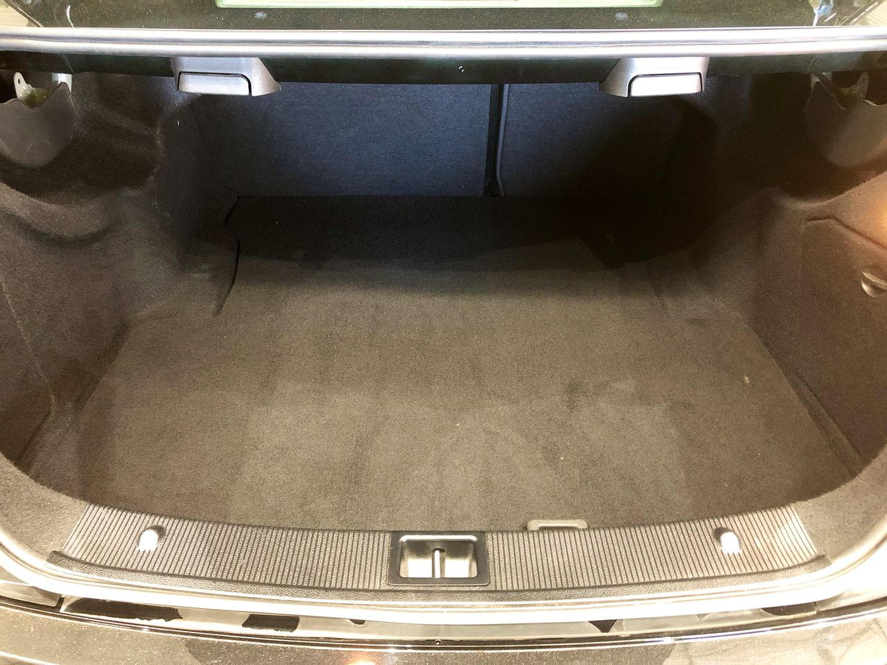 DELL XPS P29G Laptop I7-2637M 4GBRAM/NO HDD