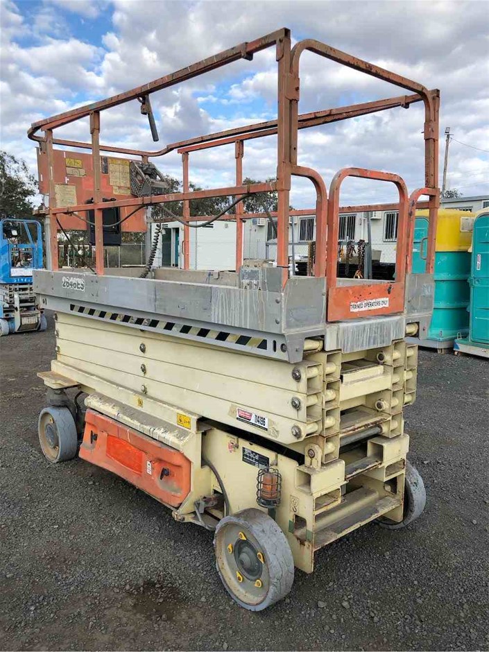 JLG 26ft Electric Scissor Lift Auction (0001-7026700) | Grays Australia