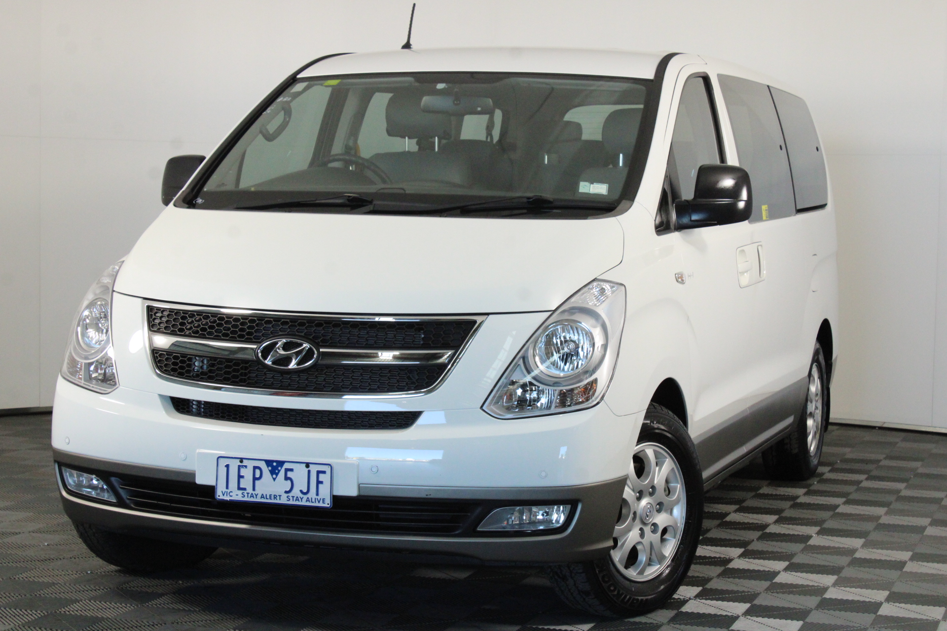 Bleeding Heart Shiraz (12x 750mL) McLaren Vale