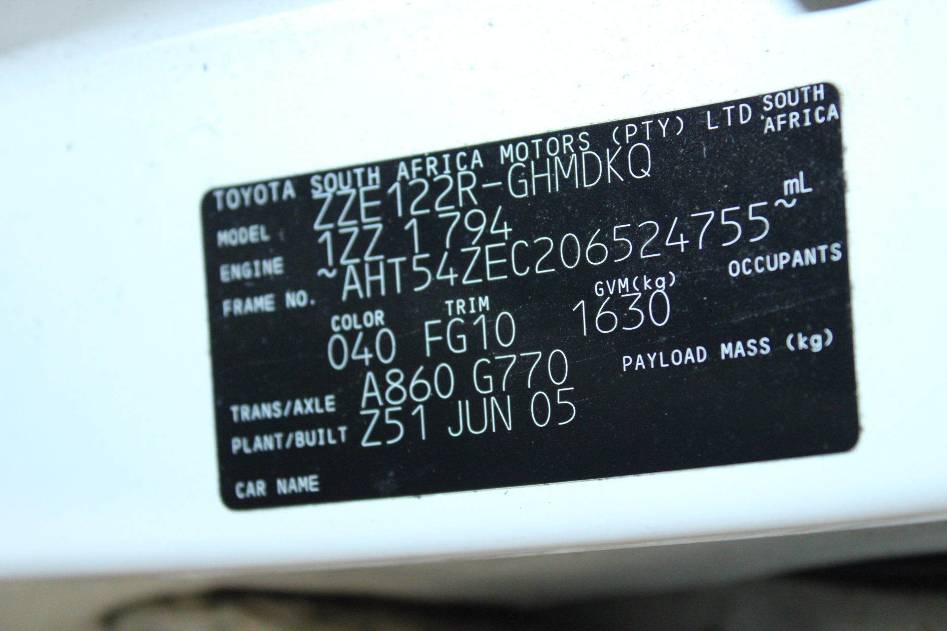 2.65 Carat White/off white diamond various bulk