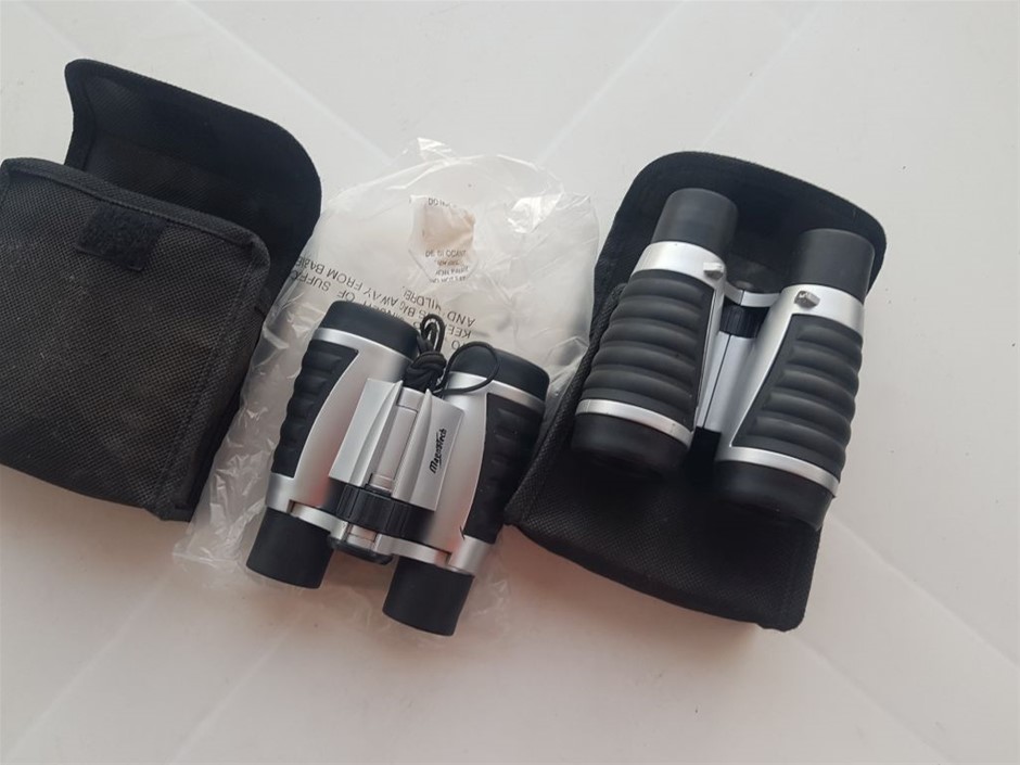 2 x MIU 11pc Vegetable Chopper. NB: Used, damaged packaging, some graters a