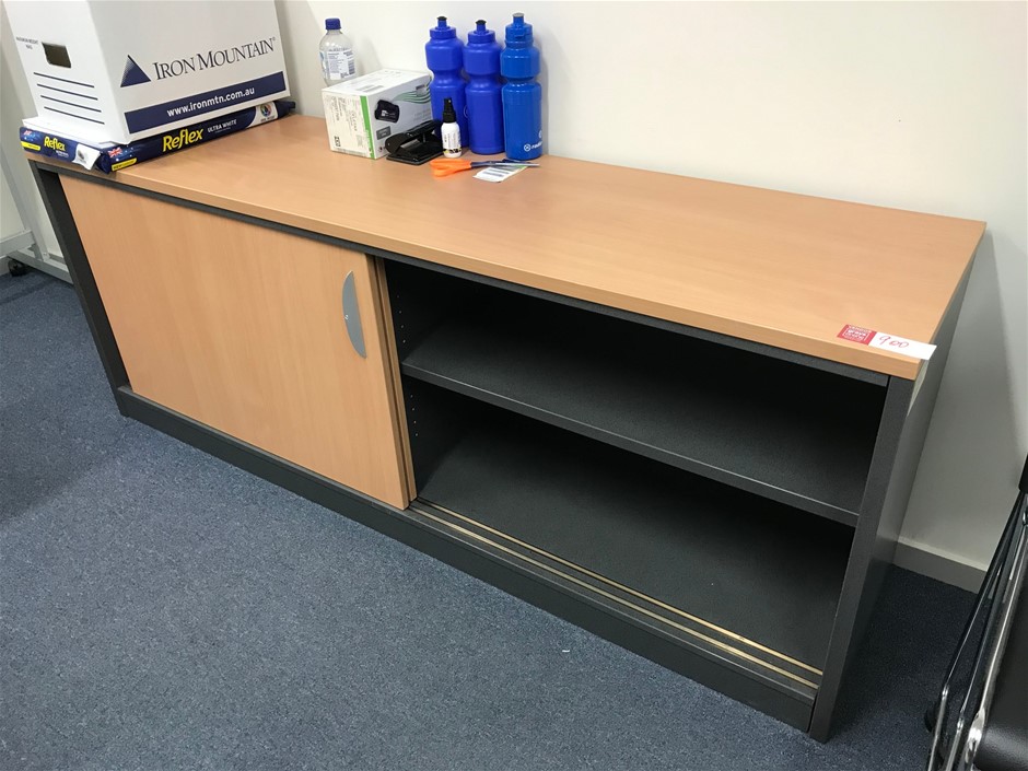 Quantity of 400 1800mm Star Pickets(Unused),