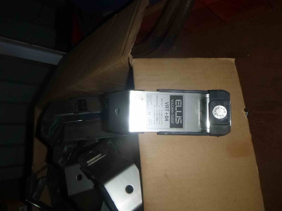 <p>Subaru Lawn Dethatcher 9.0 </p>