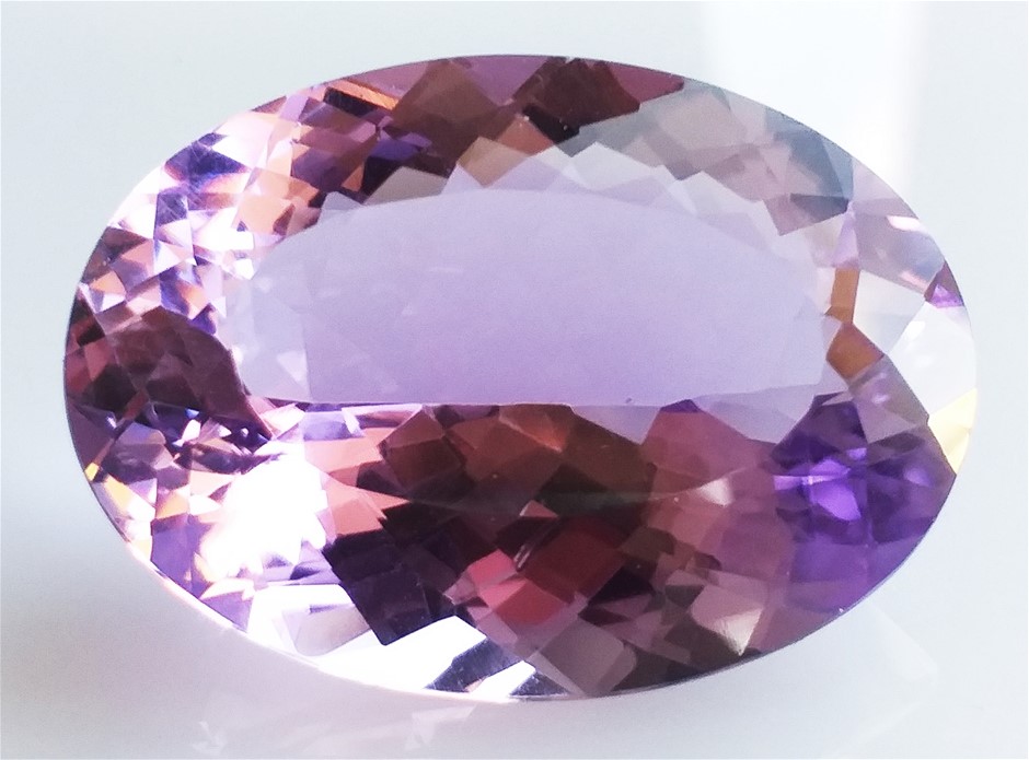 0.08 Carat White 4 round diamonds