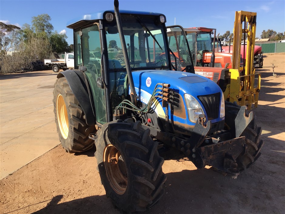 <p>2024 Levelling Blade - Suit Skid Steer (Unused)</p>