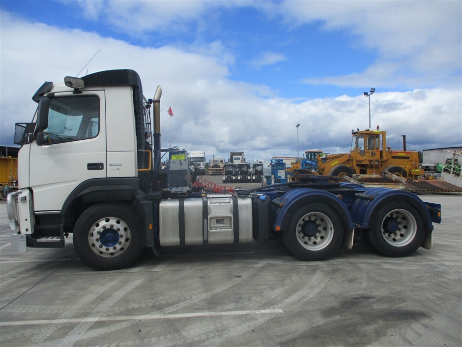 Quantity of 1 26.5-25 Earthmoving Tyre(Unused)