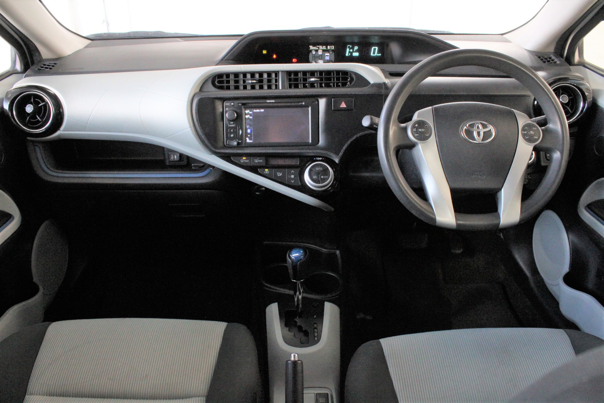2010 Toyota Hiace Commuter Diesel