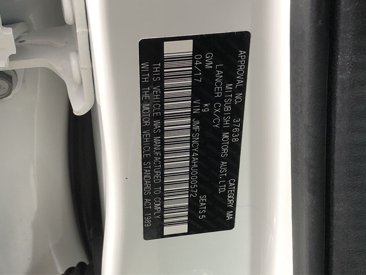 DeWALT 18V 5.0Ah XR Li-Ion Cordless Slide Battery. NB: Has been use & Not i