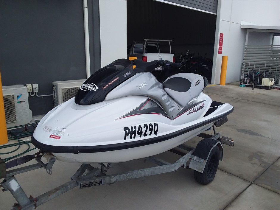 2000 Yamaha Waverunner GP 1200 r 2 Stroke 3 Cyclinders Jetski Auction