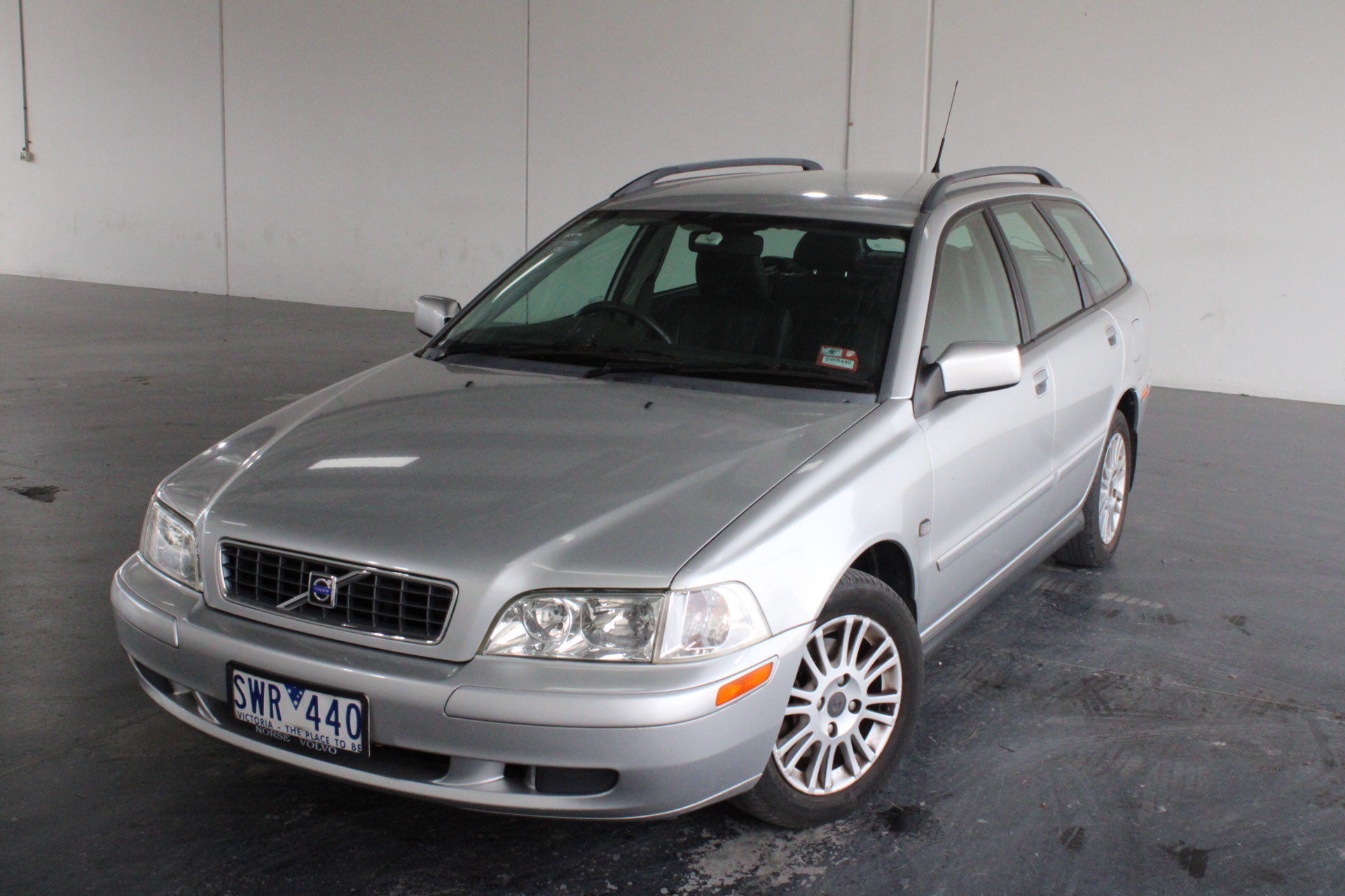 Volvo v40 2002