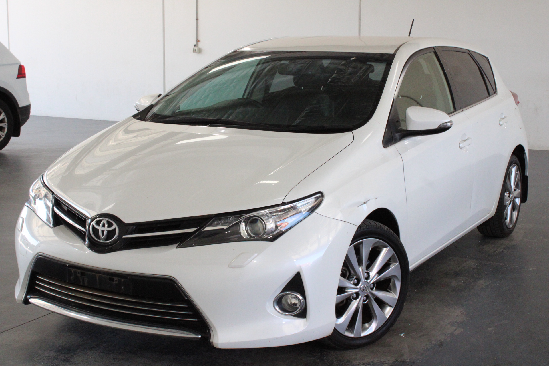 2013 Toyota Corolla LEVIN ZR ZRE182R CVT Hatchback Auction (0001
