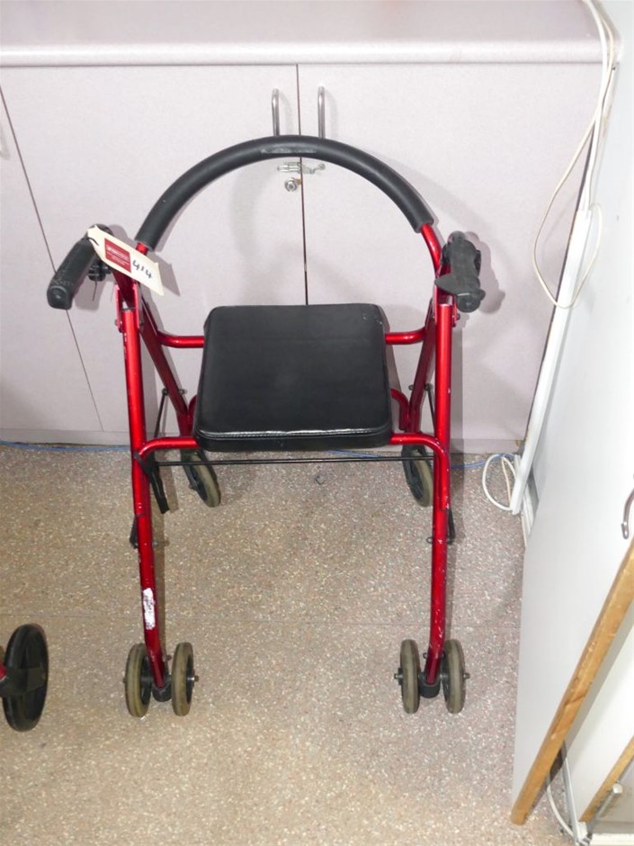 Walking Frame with Seat (Zimmer Frame) Auction (04145042557) Grays