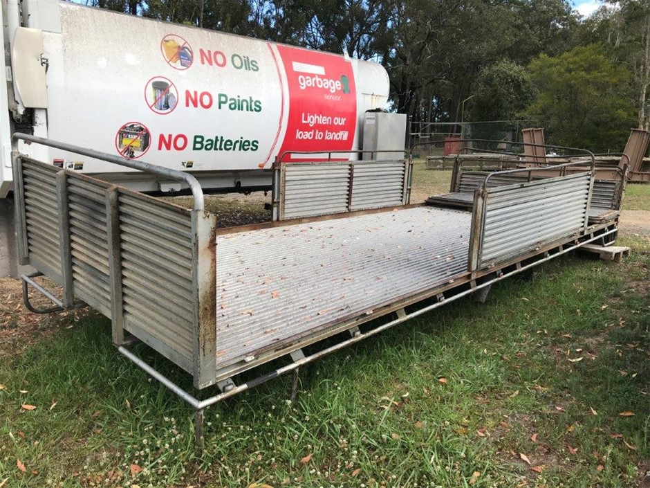 Table Top Truck Body Auction (02505044476) Grays Australia