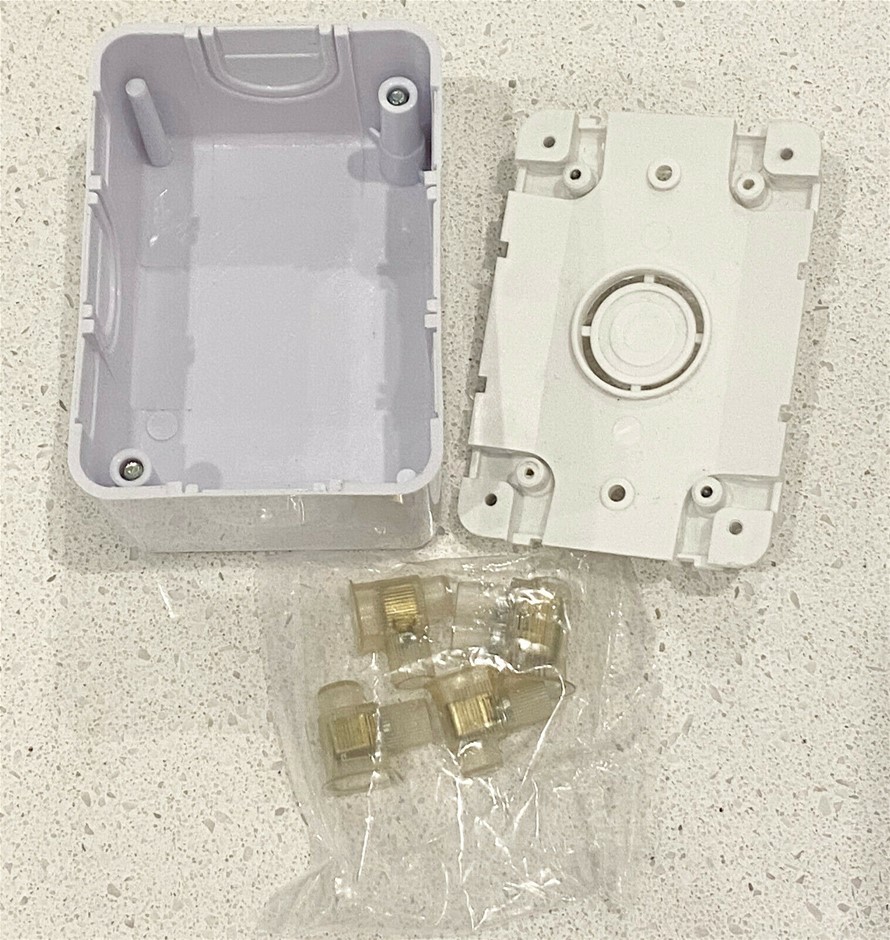 Electrical Boxes, Panels & Boards 1 X LOGIX Vynco 88JBL Junction Box