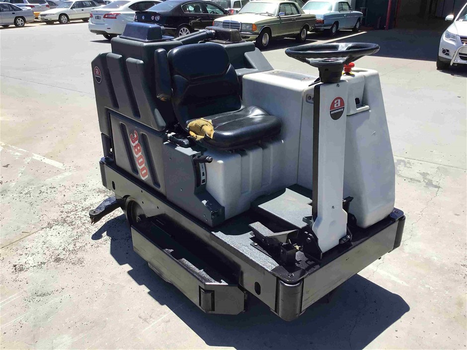 nilfisk ride on scrubber