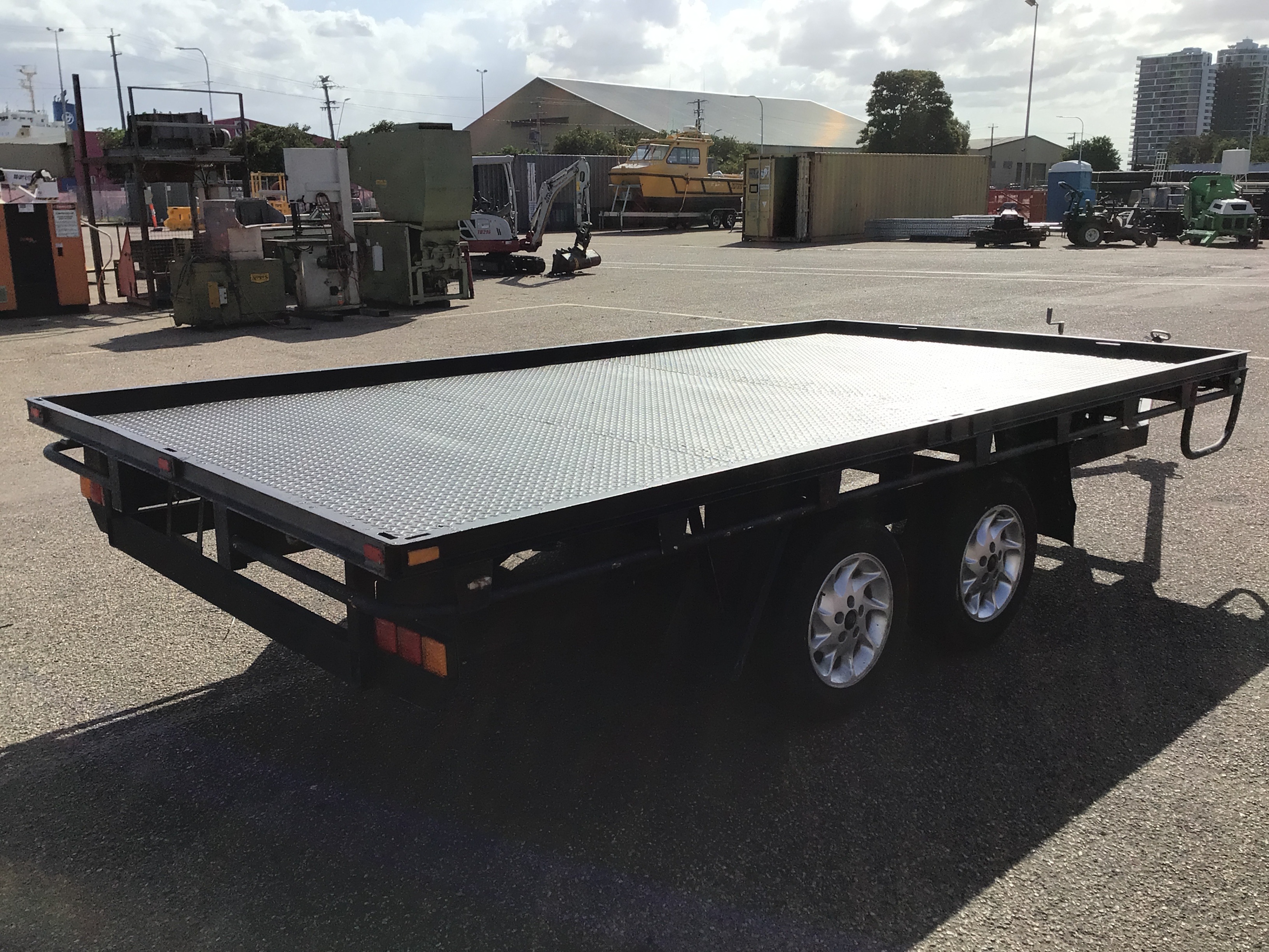 2016 DRB FLOATS trailer Tandem Flat Top Trailer Auction (00017029164