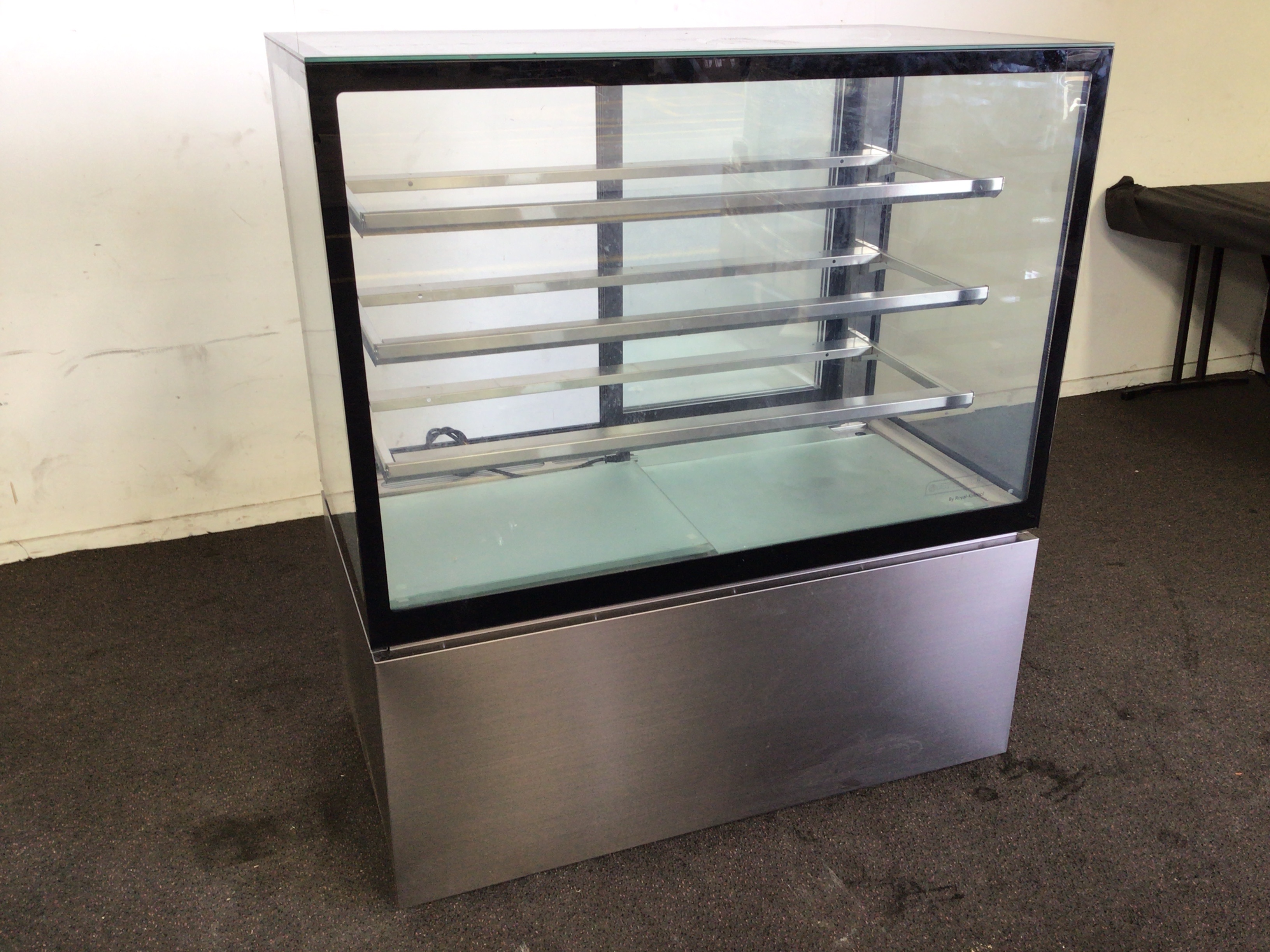 small display fridge