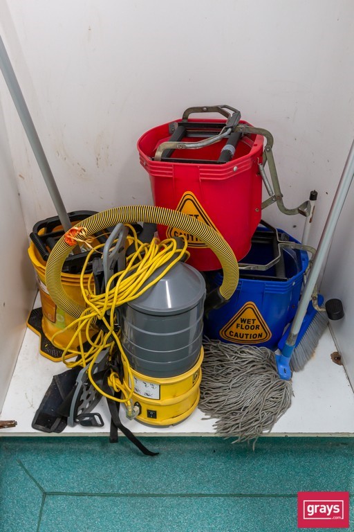 Assorted Cleaning Equipment Auction (01905043421) Grays Australia