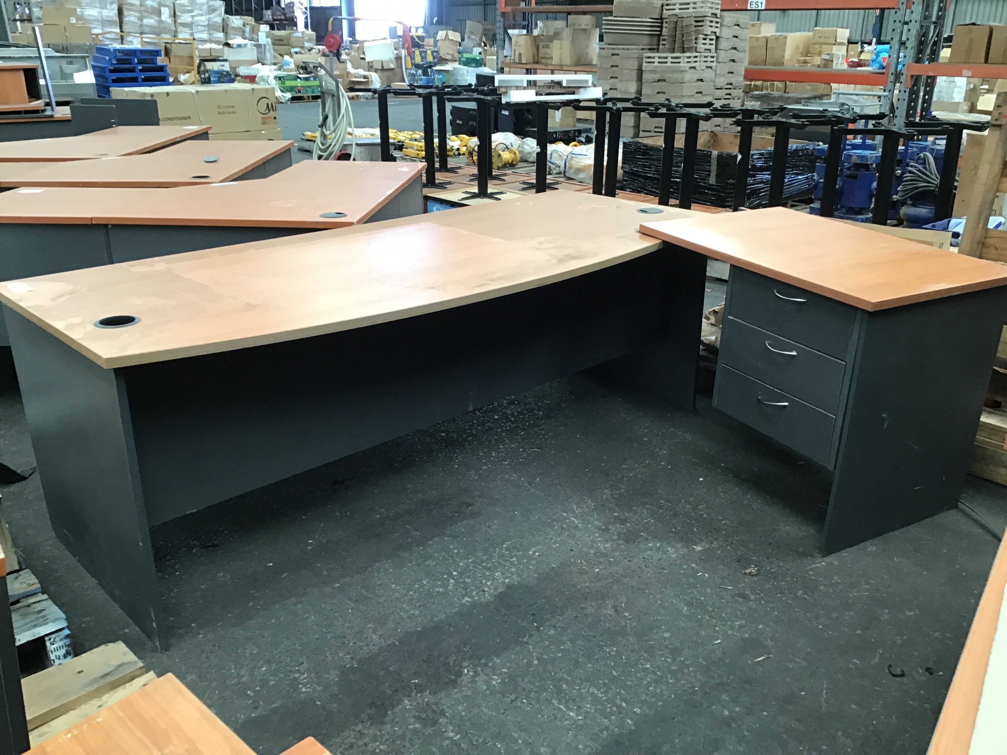 Office Desk with return Auction (00167029786) Grays Australia