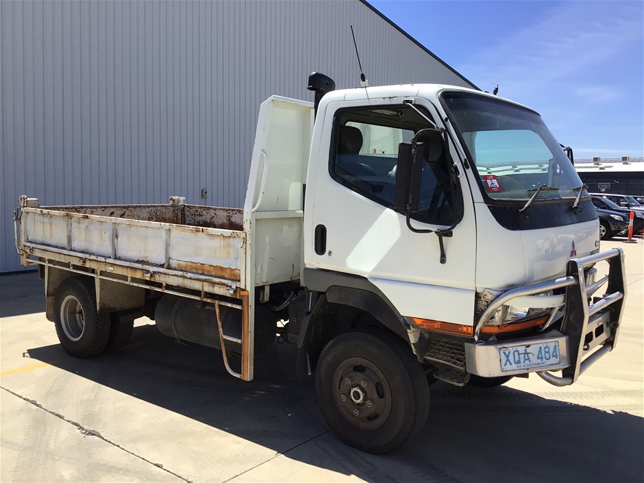 Mitsubishi canter 4x4