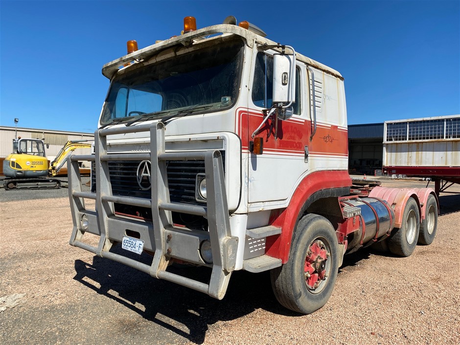 1982 International Atkinson F4870 6 x 4 Prime Mover Truck Auction (0010