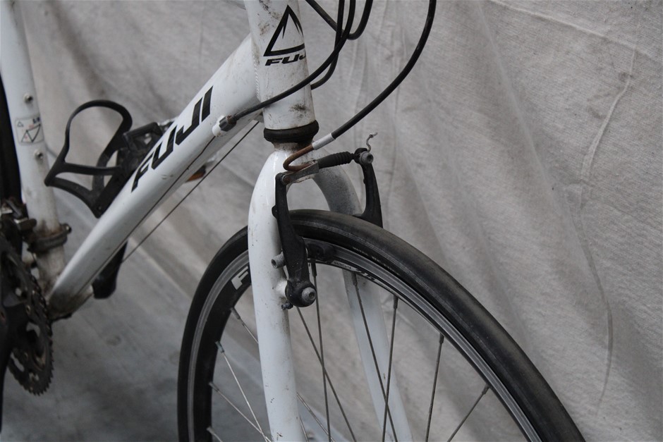 Bicicleta fuji absolute 3.0 hot sale