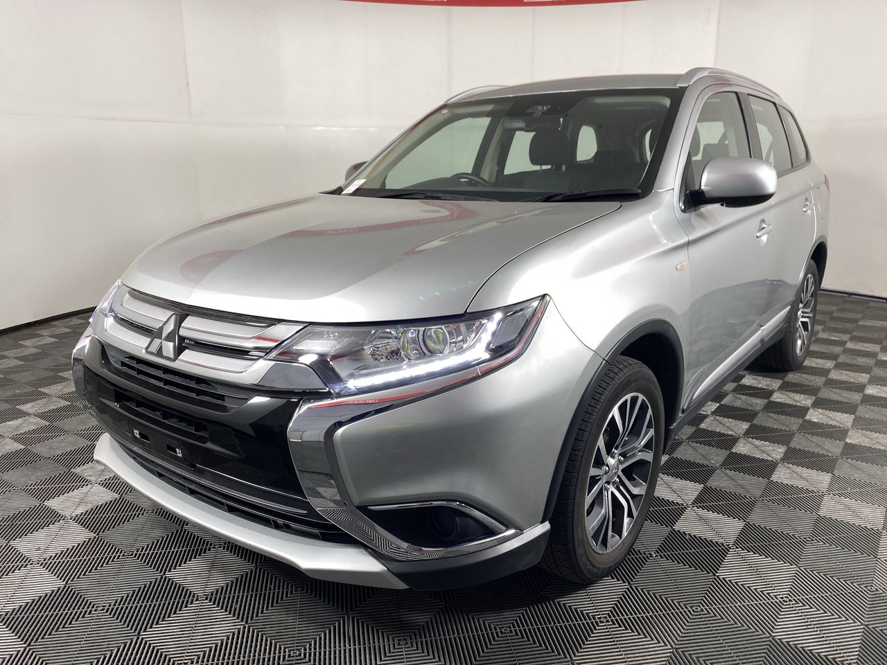 2018 Mitsubishi Outlander ES ADAS 2WD ZL CVT Wagon (WOVR) Auction (0001 ...