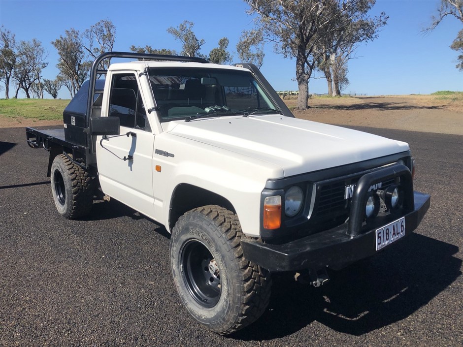 1992 Nissan Patrol GQ 4WD Manual - 5 Speed Ute Auction (0095-7033319 ...