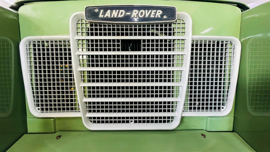 Land rover deals series 3 grill