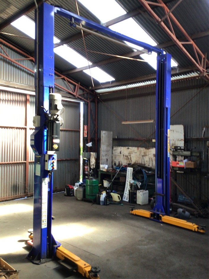 2007 Powerrex 2 Post Vehicle Hoist Auction (00017034228) Grays Australia