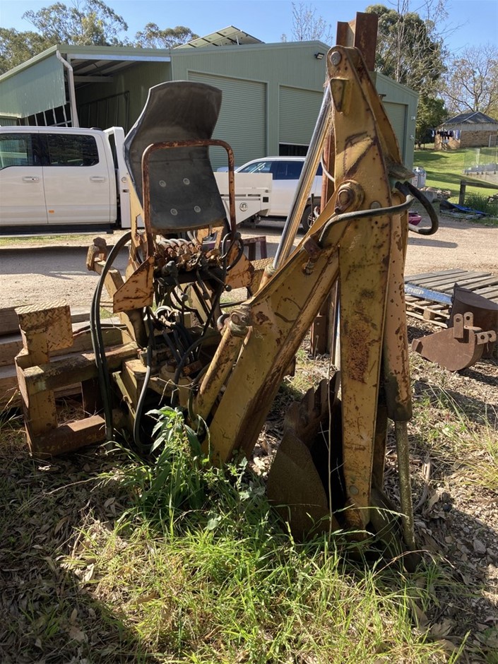 Case D100xr Backhoe Attachment Auction 0059 Grays Australia