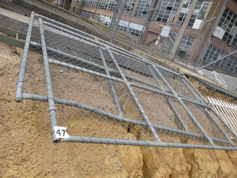 2 x Chain Wire Gates Auction (0042-5046856) | Grays Australia