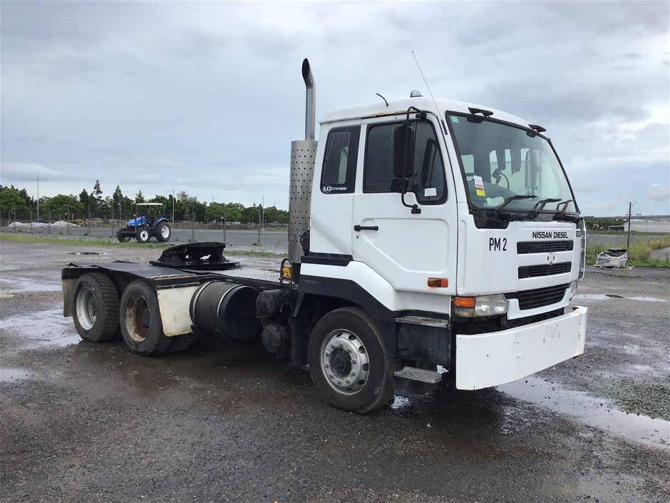 <p>2005 Nissan CW385 6 x 4 Prime Mover Truck</p>