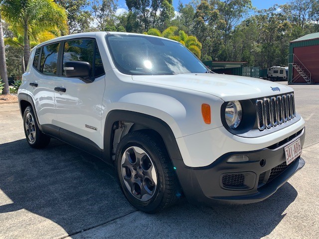 2015 Jeep Renegade Sport Automatic Wagon 69,873 Kms
